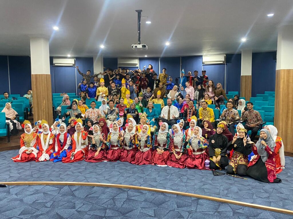 GIBS Kedatangan “School Sister” dalam Program Borneo Bound Bersama BCGS Australia